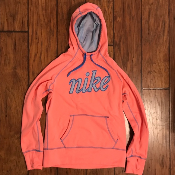 Nike Tops - Nike Therma Fit hoodie